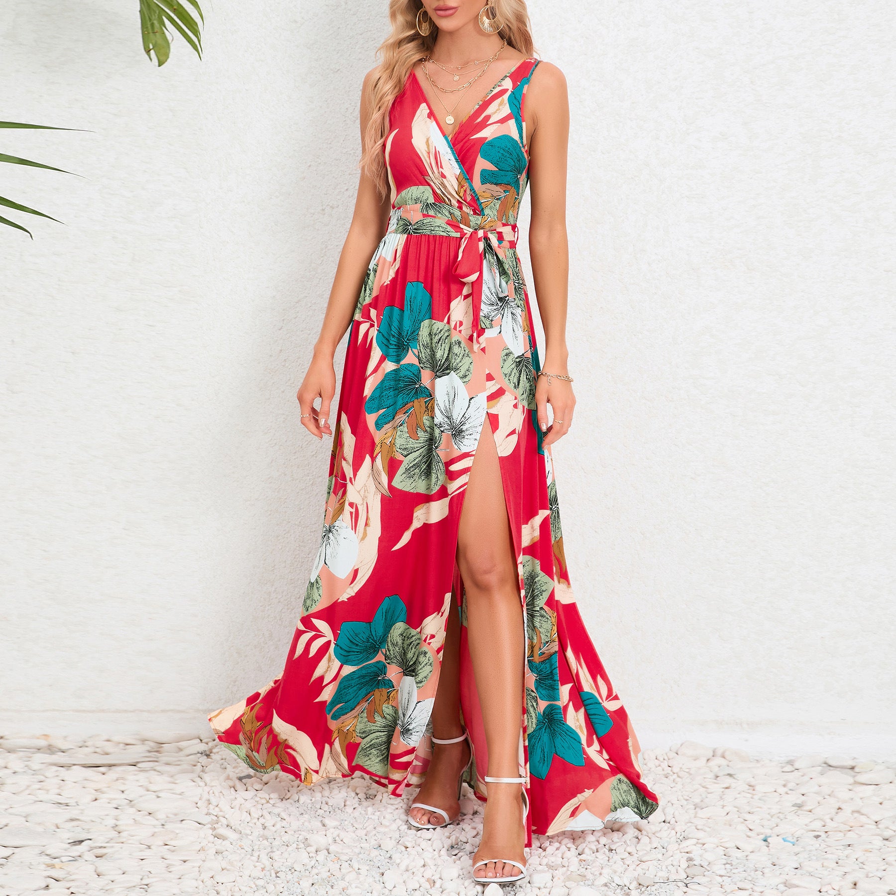 Blossom Elegance – Geblümtes Kleid mit V-Ausschnitt