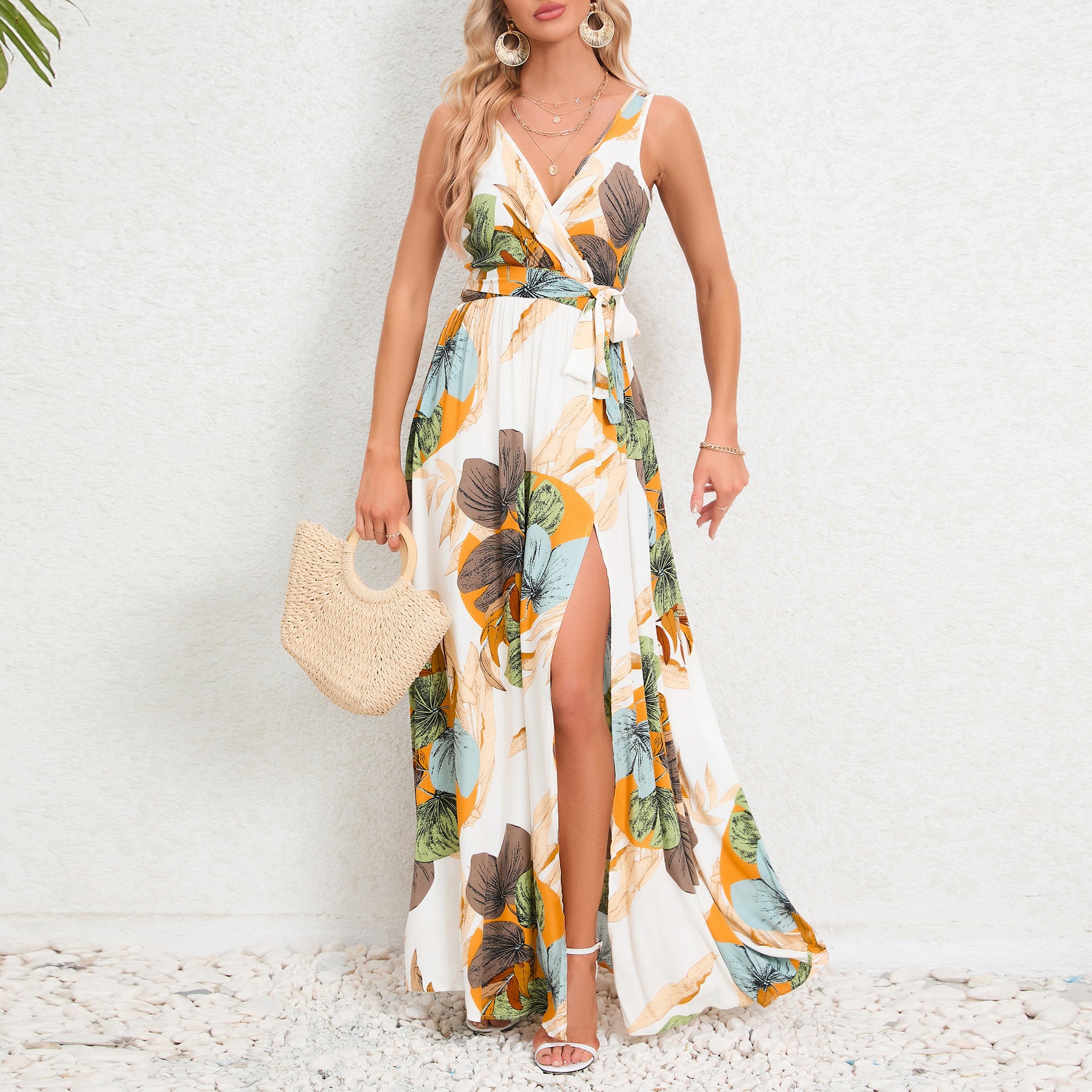 Blossom Elegance – Geblümtes Kleid mit V-Ausschnitt